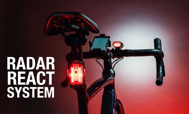 LEZYNE RADAR REACT SYSTEM Комплект світла з радаром та індикатором наближення автомобіля LEZYNE RADAR REACT SYSTEM Чорний матовий 1000/250 люменів Y19